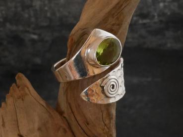 Silberring mit Peridot