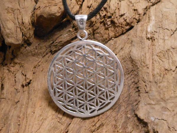 Pendant flower of life